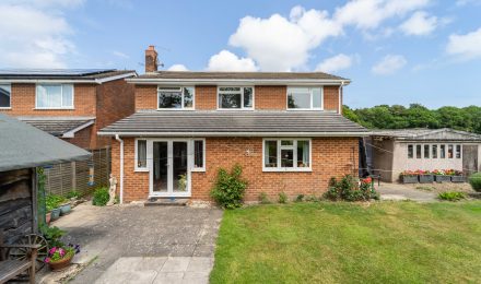4 Bed Detached House, Colbourne Close. Bransgore