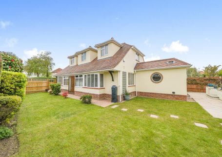 3 Bed House. Broadway, Southbourne.