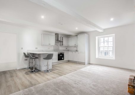 3 Bed Maisonette, Christchurch Town Centre
