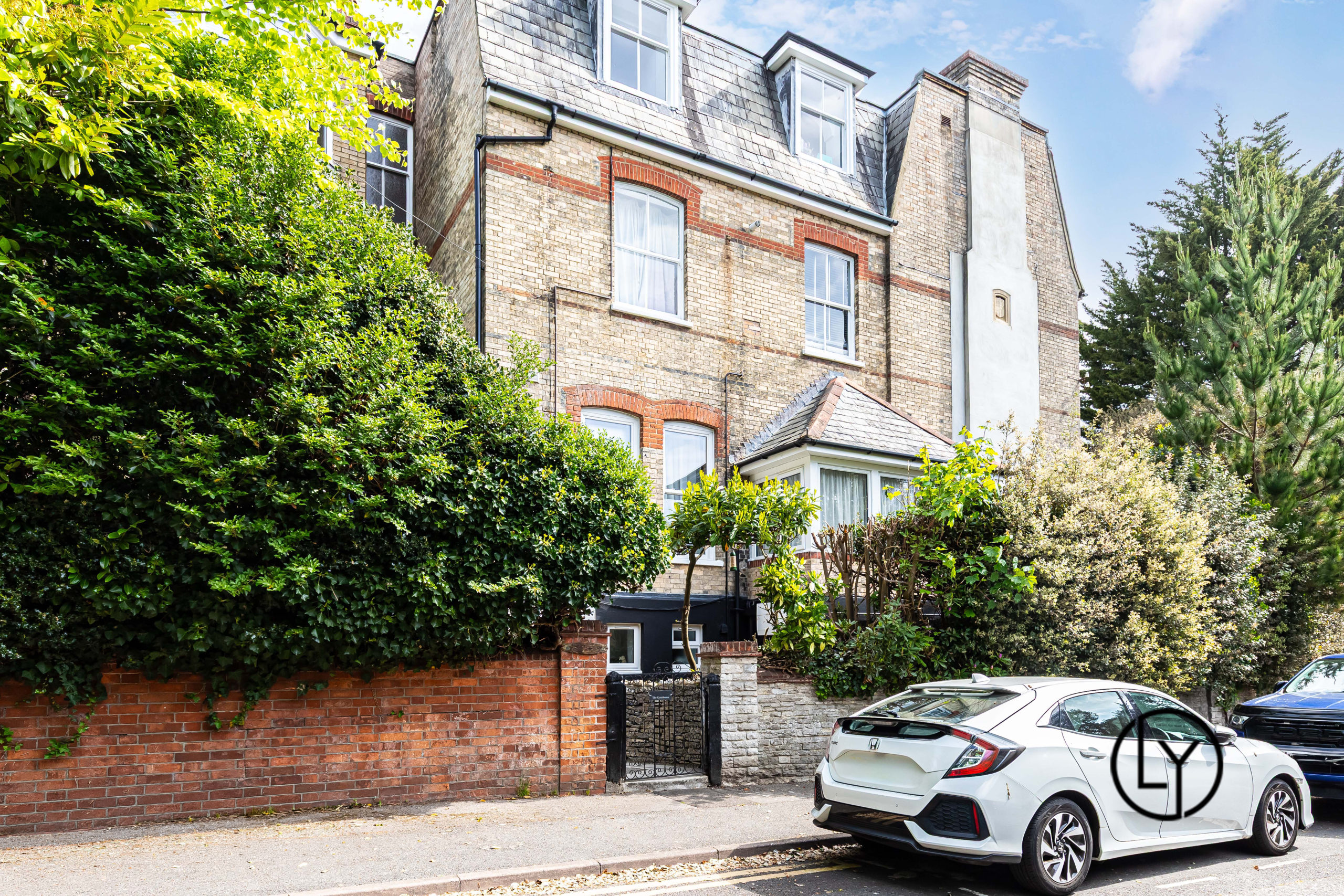 The Gatehouse, Bournemouth. 1 Bed Apartment