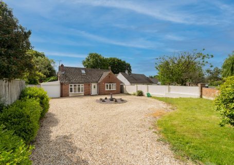 3 Bed Det Bungalow, Brookside Road Bransgore