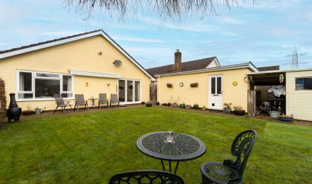 2 Bed Bungalow. The Chase, Verwood, BH31