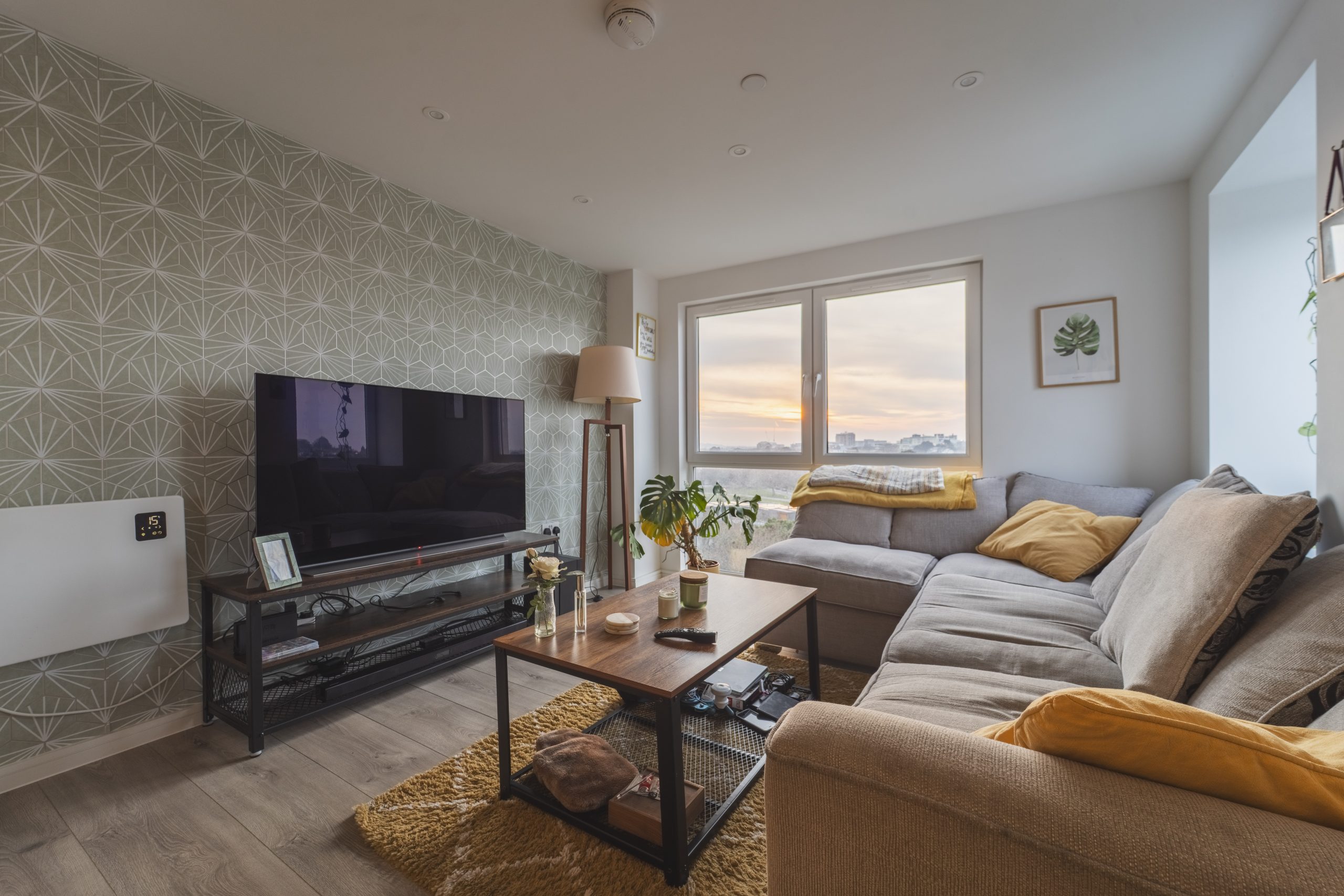 2 Bed Flat. The Observatory, Park Road. Poole BH15