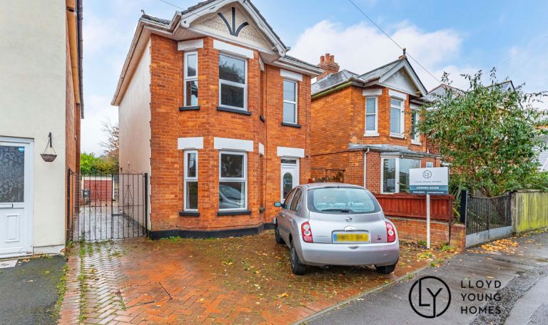 Cranleigh Road, Bournemouth, BH6 5JQ