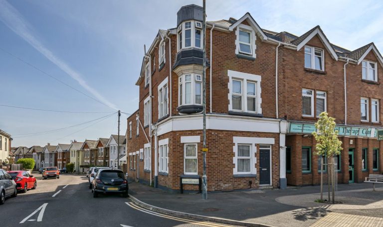 Seabourne Road, Southbourne