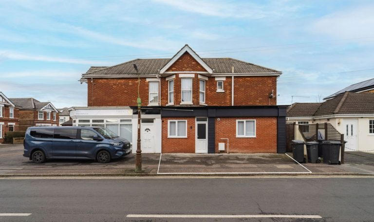 Shelbourne Road, Bournemouth, BH8 8RA
