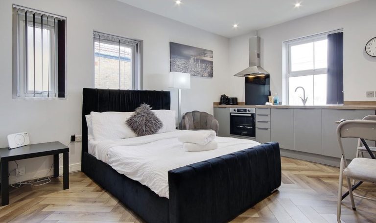 Wimborne Road, Bournemouth BH92AP