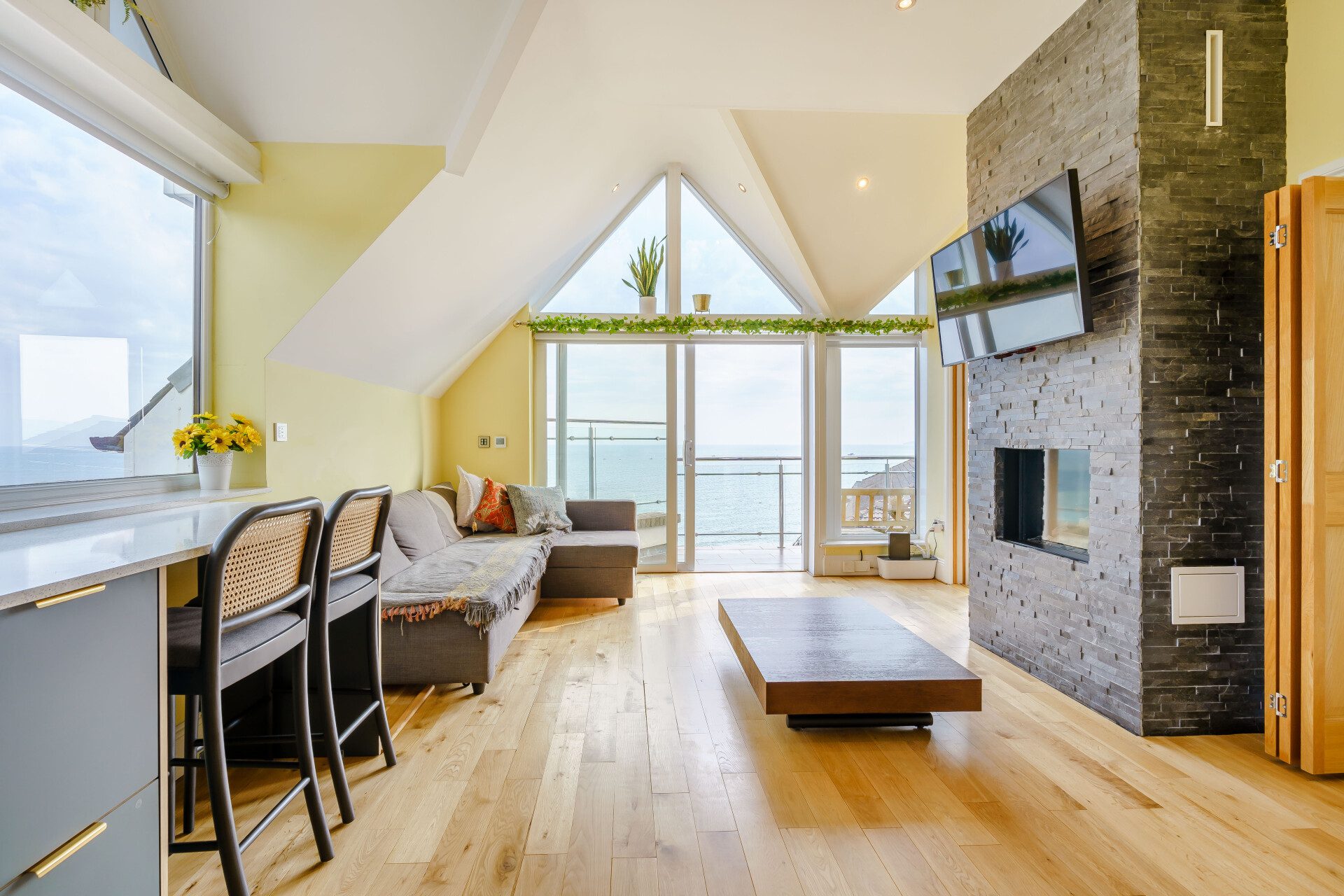 Michelgrove Road, 3 Bed Penthouse, Sea Views, Bournemouth